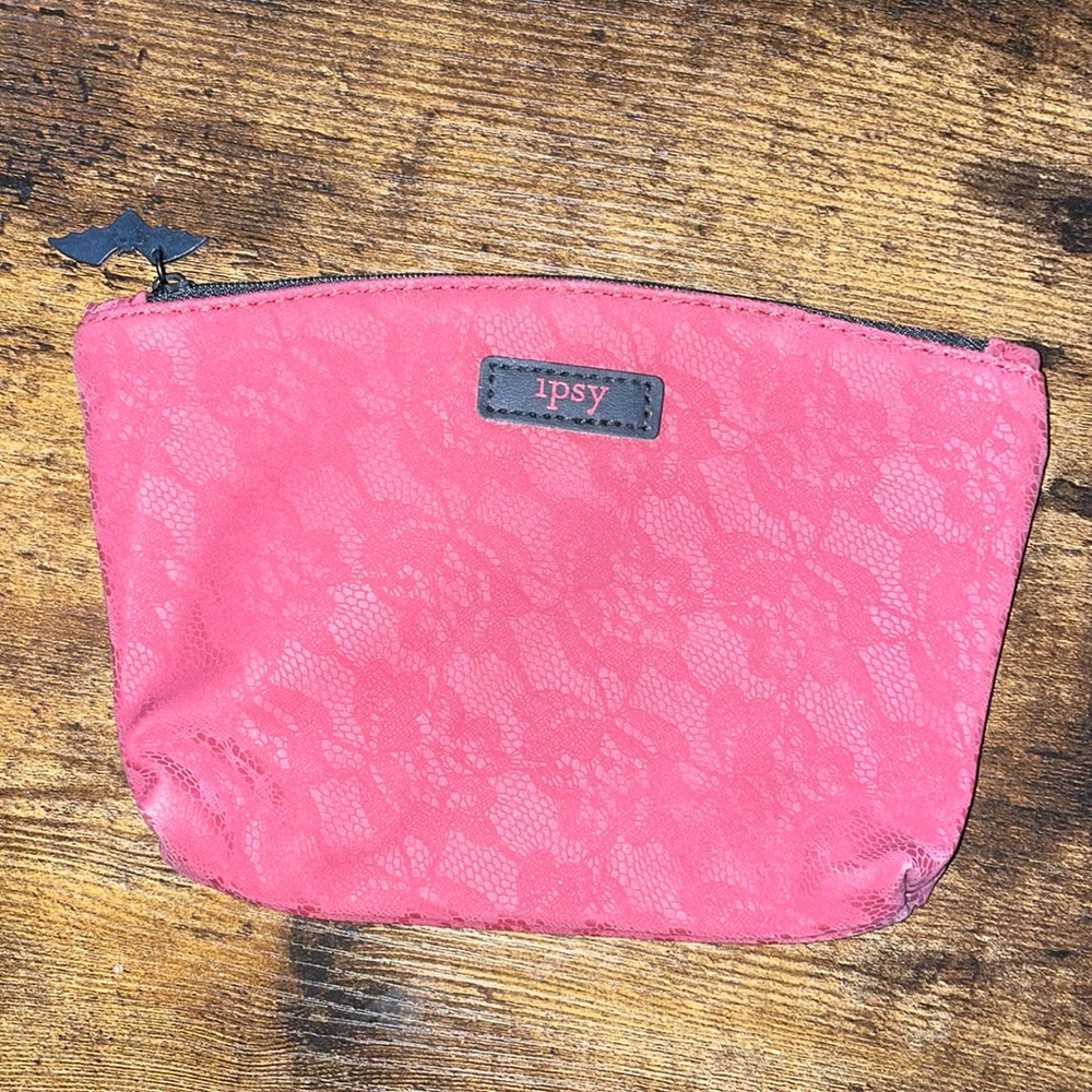 Ipsy Cosmetic Case * 7" x 5" * Red with‎ black trim with bat pull